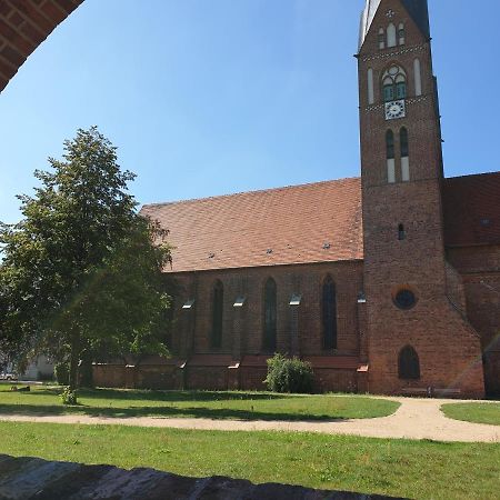 Travel Art Boardinghouse  Aparthotel Neuruppin Exterior foto