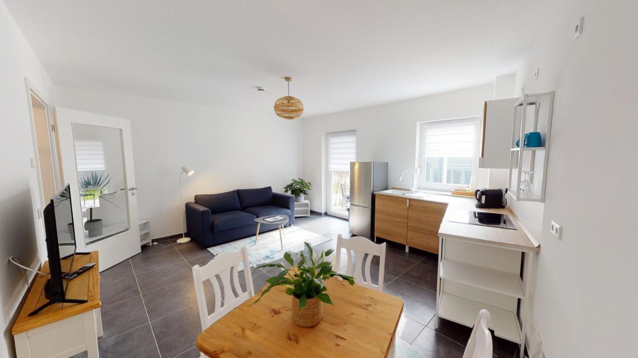 Travel Art Boardinghouse  Aparthotel Neuruppin Exterior foto