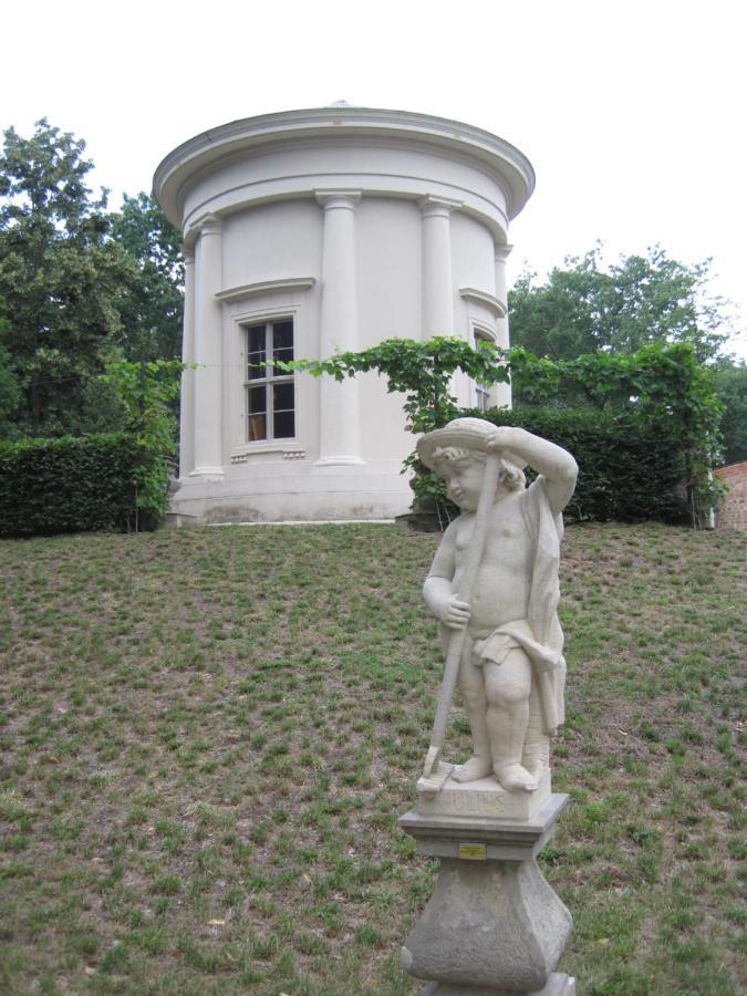 Travel Art Boardinghouse  Aparthotel Neuruppin Exterior foto